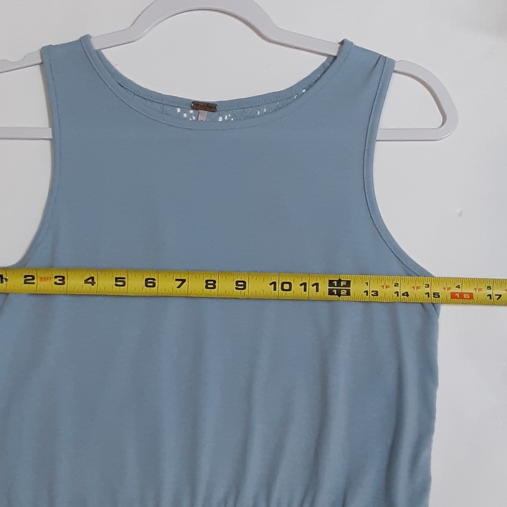 Lace Back Ruffle Hem Top - Picture 2 of 8